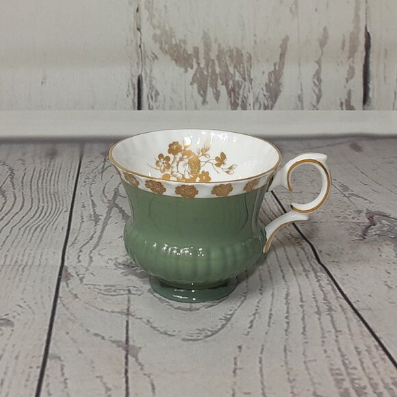 Crown Staffordshire Tea Cup And Saucer Green With Gold Roses E614 England - Picture 2 of 16